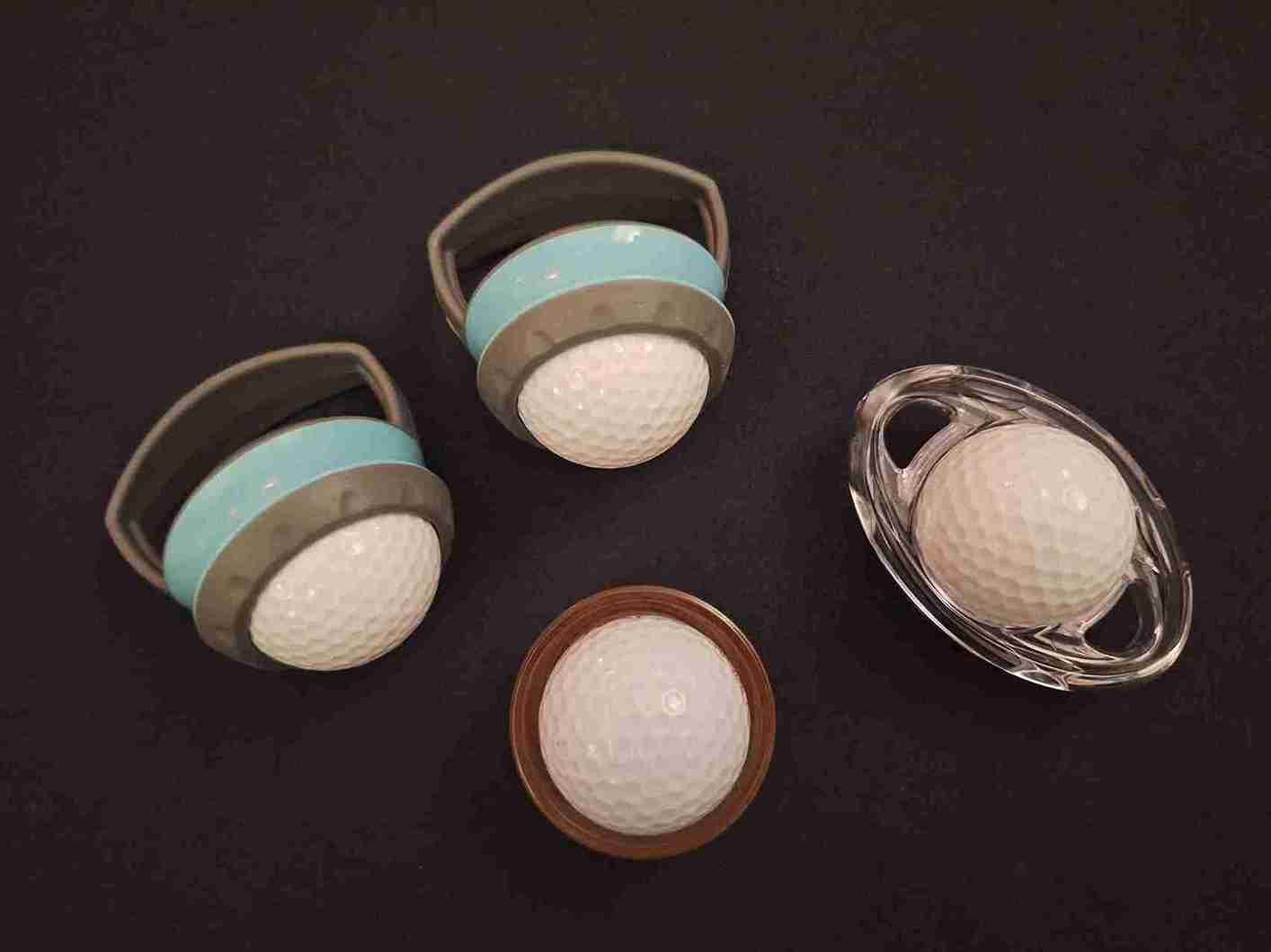 Golfbälle in Vorrichtungen für Massage